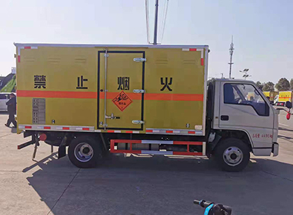 新乡爆破器材运输车