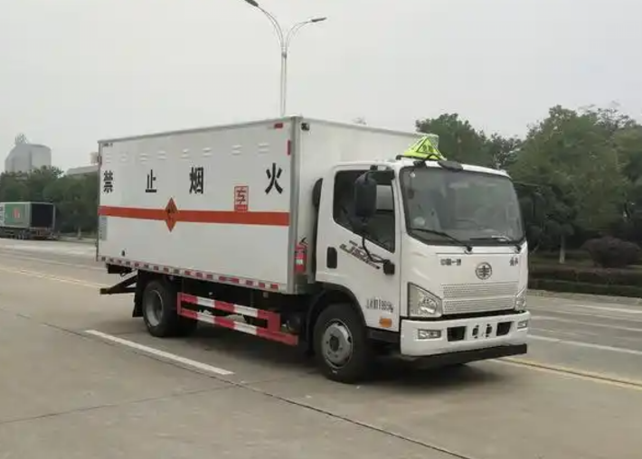 新乡爆破器材运输车可以上高速吗？